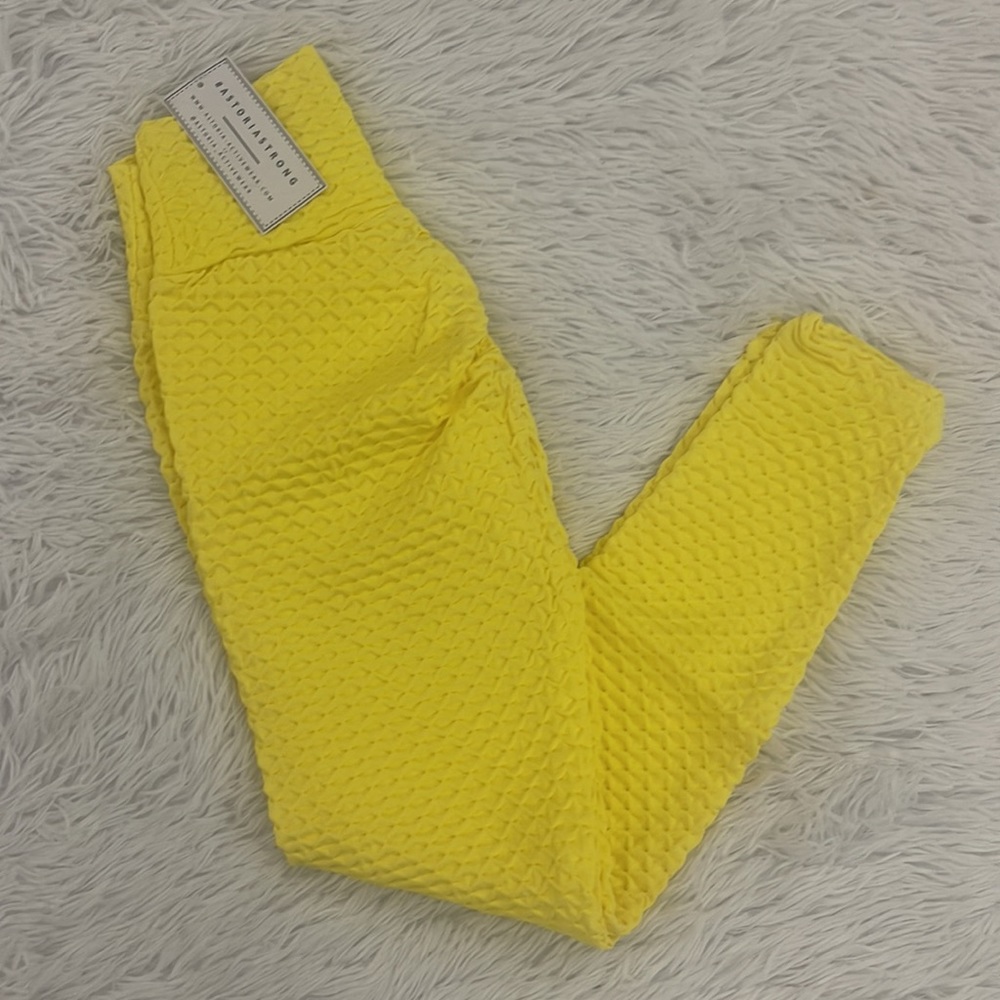Astoria Activewear Yellow Scrunch Leggings